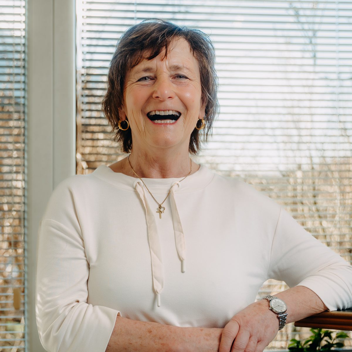 Portraitaufnahme von Irmi Schmid, Paul & Fischer Steuerkanzlei.