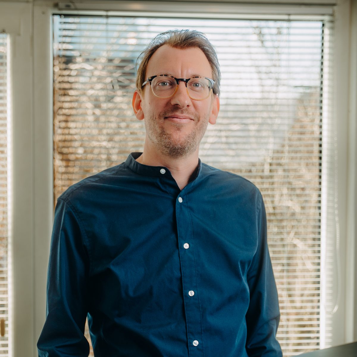 Portraitaufnahme von Maxi Klug, Paul & Fischer Steuerkanzlei.